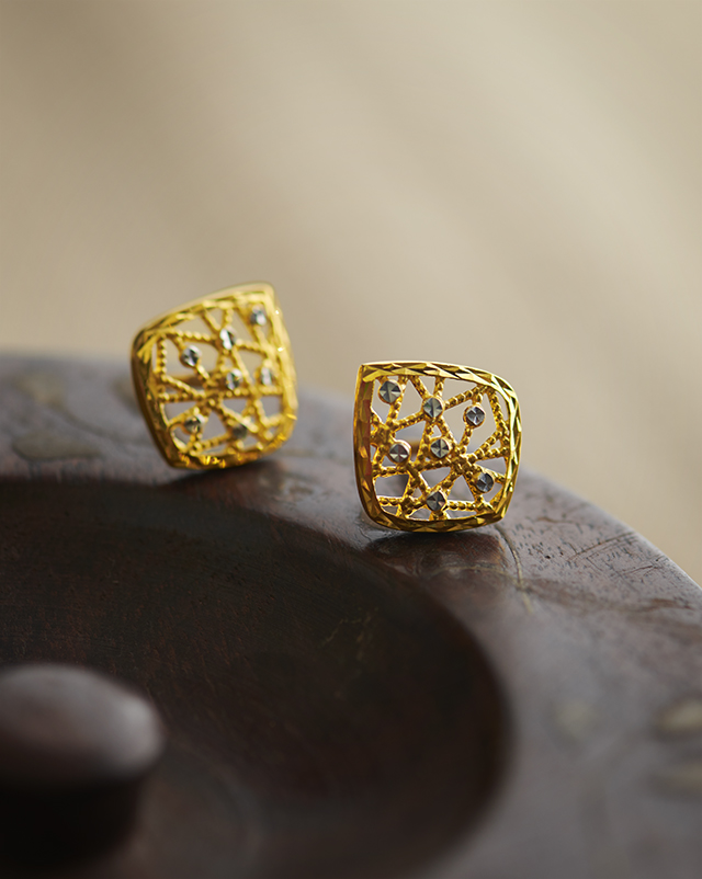 Gold Earrings 22 Karat Yellow Gold Vedanshi 22KT Gold Earrings