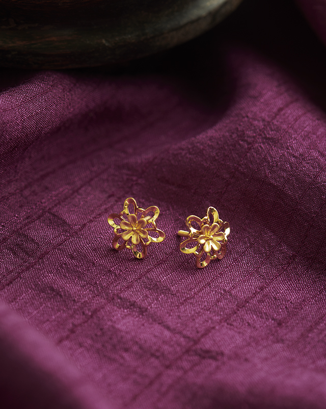 Alka 22KT Gold Earrings Alka 22KT Gold Earrings