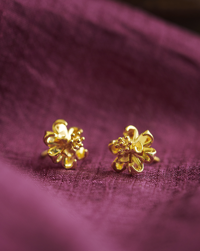 Sitaraa 22KT Gold Earrings Sitaraa 22KT Gold Earrings