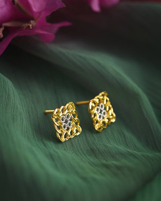 Gold Earrings 22 Karat Yellow Gold Pragati 22Kt Gold Earrings