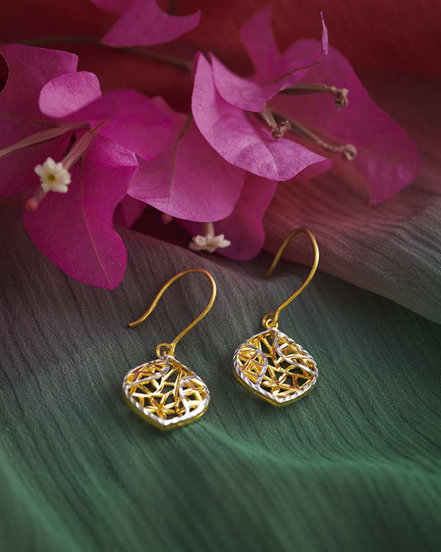 Nipa 22Kt Gold Earrings Nipa 22Kt Gold Earrings
