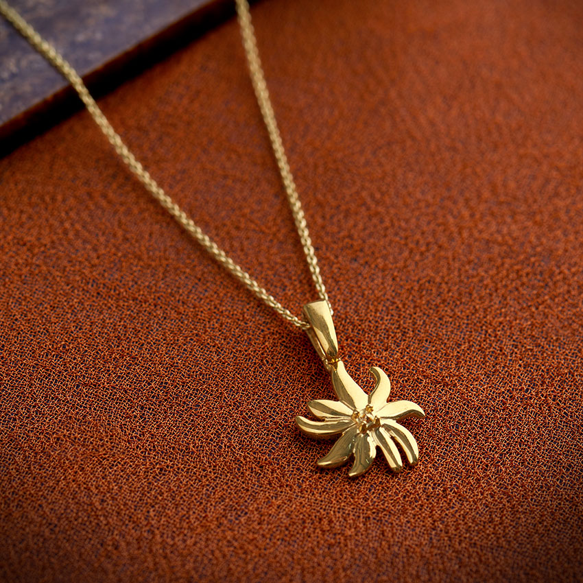 Gold Pendants 22 Karat Yellow Gold Aakansha 22KT Gold Pendant