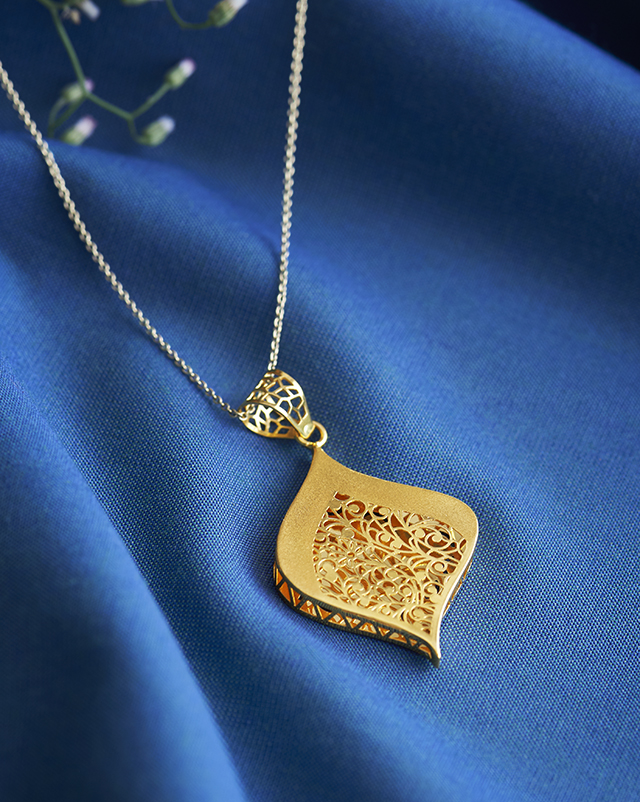 Jiyanshi 22KT Gold Delicate Pendants Jiyanshi 22KT Gold Delicate Pendants