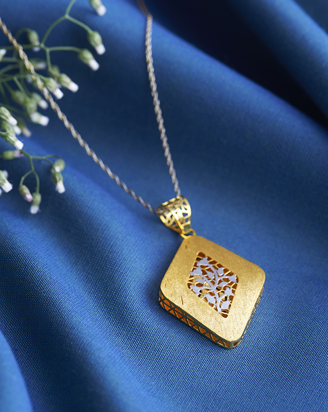 Gold Pendants 22 Karat Yellow Gold Vidhima 22KT Gold Delicate Pendants