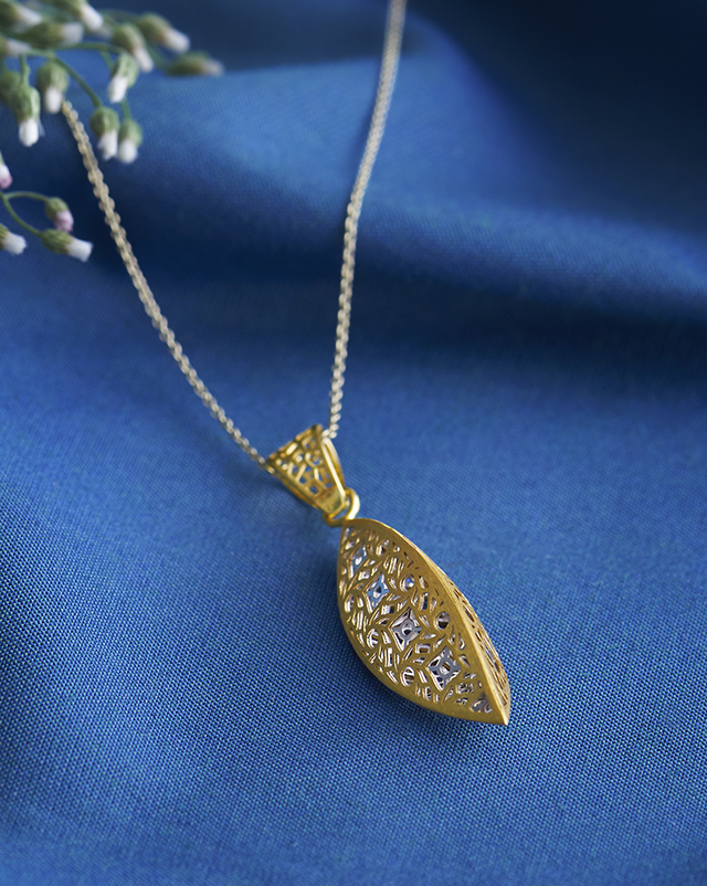 Gold Pendants 22 Karat Yellow Gold Srushtika 22KT Gold Delicate Pendants