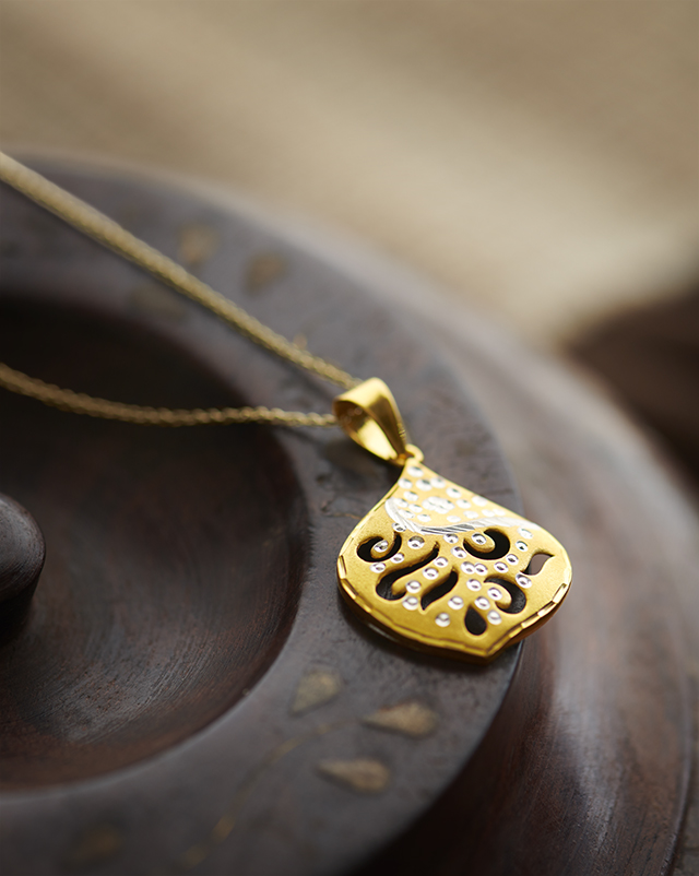 Gold Pendants 22 Karat Yellow Gold Ritisha 22KT Yellow Gold Pendant