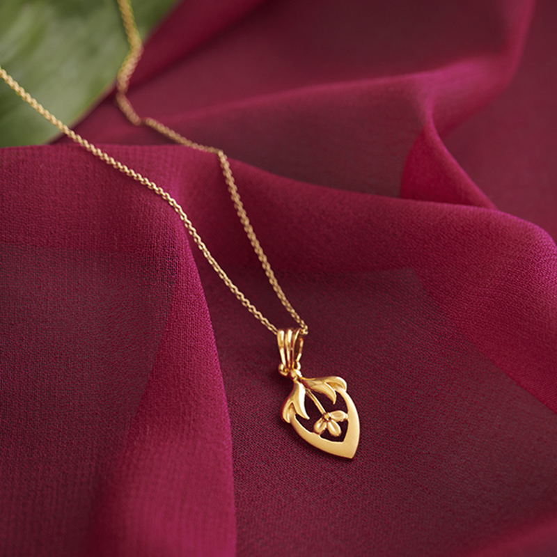 Yuti 22KT Gold Pendants