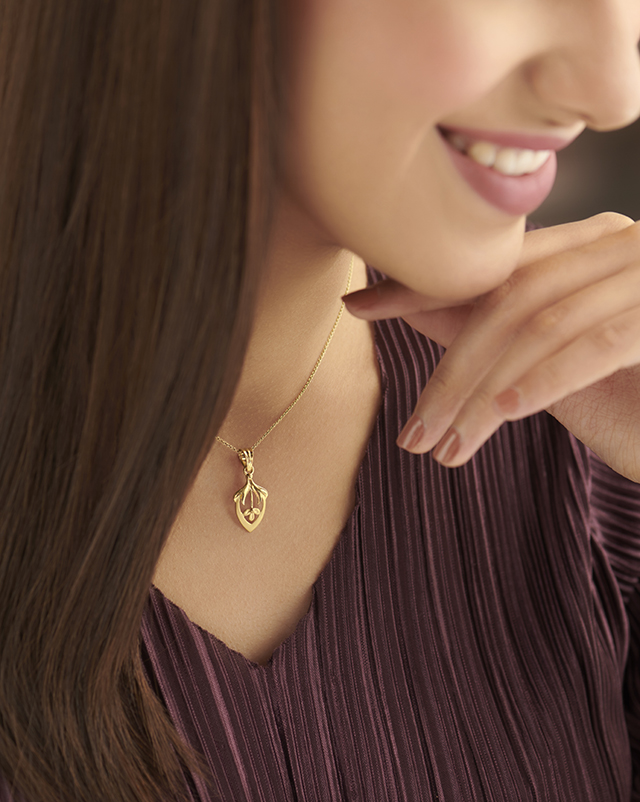 Gold Pendants 22 Karat Yellow Gold Yuti 22KT Gold Pendants