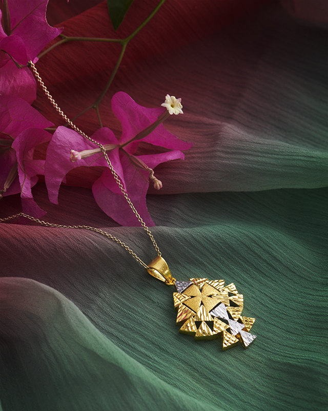 Gold Pendants 22 Karat Yellow Gold Suhasini 22Kt Gold Pendant