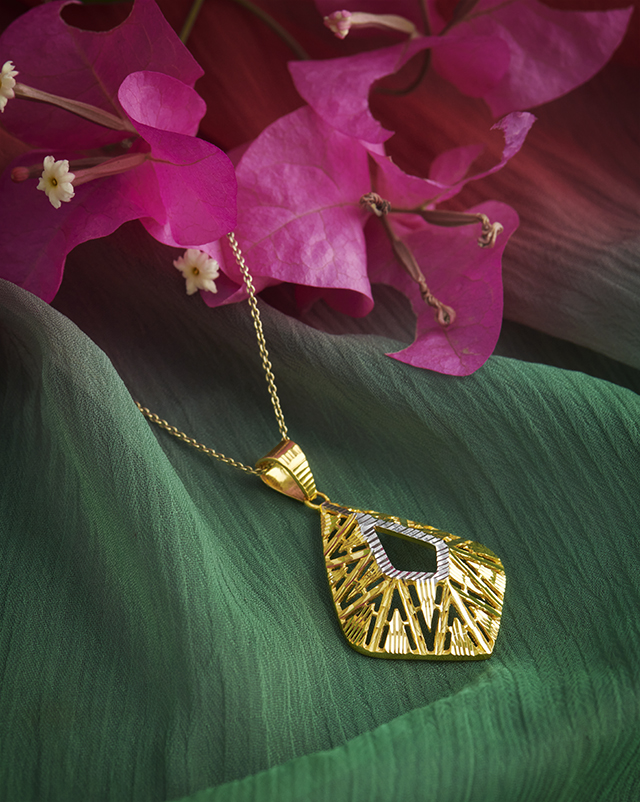 Gold Pendants 22 Karat Yellow Gold Sujata 22Kt Gold Pendant