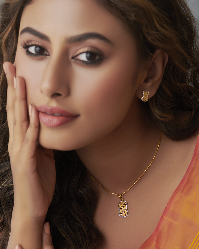 Anandi 22Kt Gold Pendant Sets