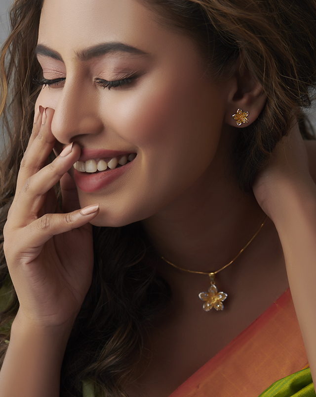 Soni 22Kt Gold Pendant Sets