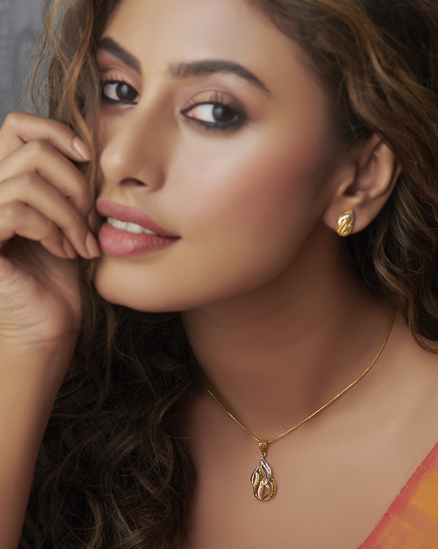 Teena 22Kt Gold Pendant Sets