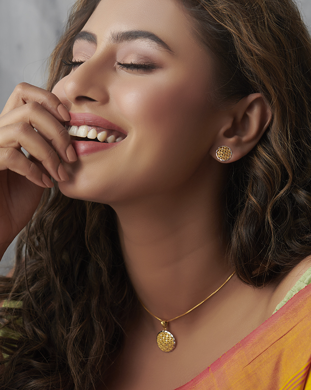 Anisha 22Kt Gold Pendant Sets