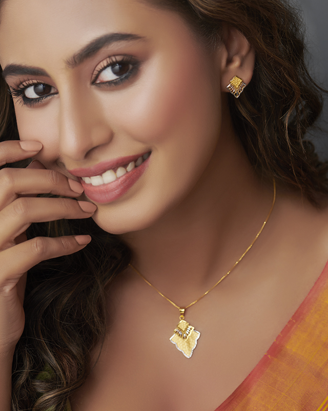 Moli 22Kt Gold Pendant Sets