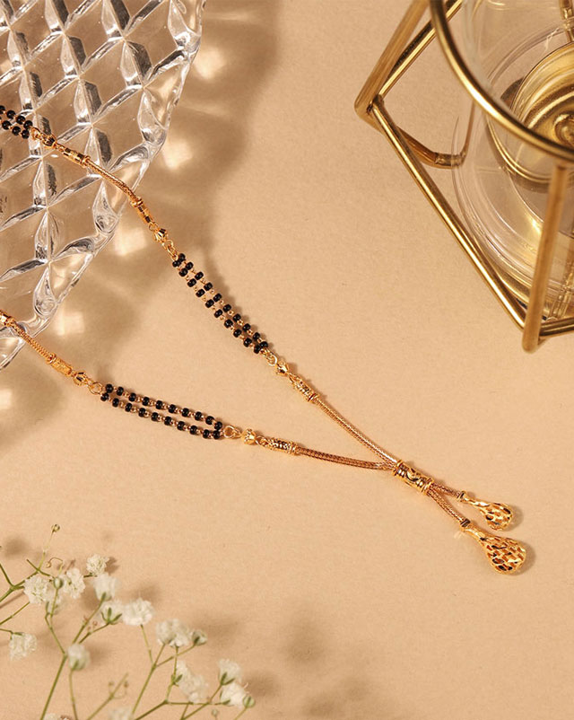 Aruhi 22KT Gold Mangalsutra