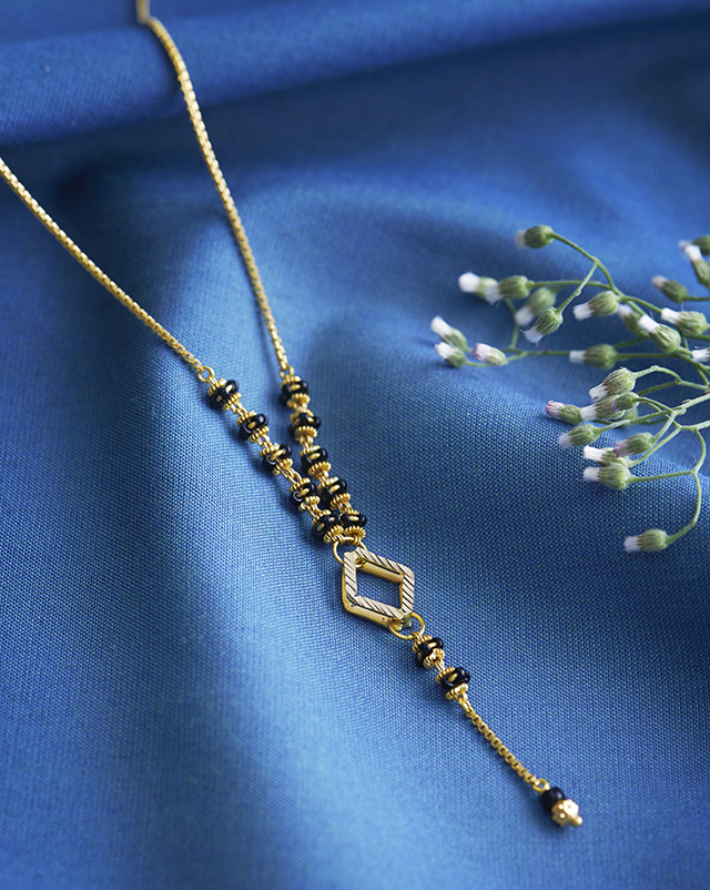 Gold Mangalsutra 22 Karat Yellow Gold Shaivi 22KT Gold Trendy Mangalsutra