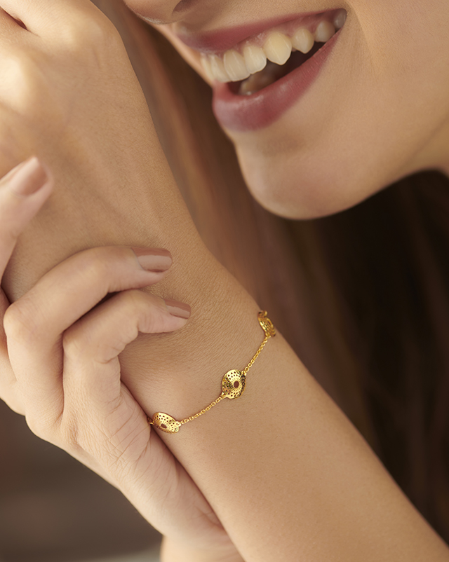 Anshu 22 KT Gold Bracelets Anshu 22 KT Gold Bracelets