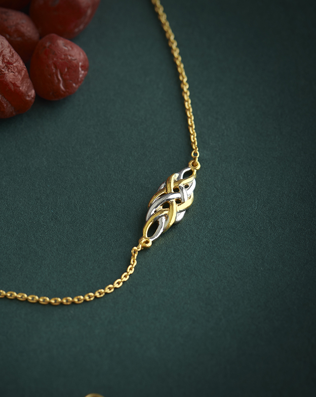 Taanya 22KT Gold Bracelet Taanya 22KT Gold Bracelet