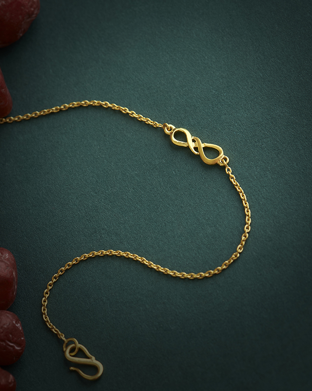 Aishnavi 22KT Gold Bracelet