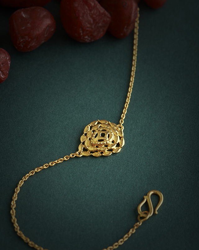 Priyanshi 22KT Gold Bracelet Priyanshi 22KT Gold Bracelet