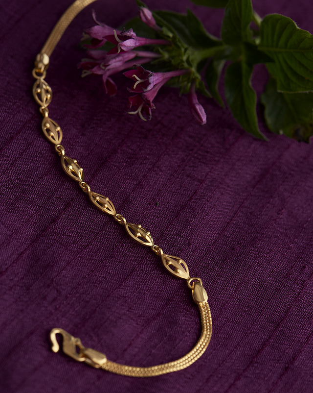 Rashmika 22KT Gold BRACELET Rashmika 22KT Gold BRACELET