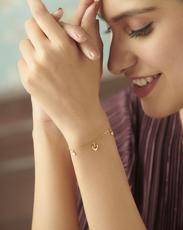 Tejeshvi 22KT Gold Bracelets