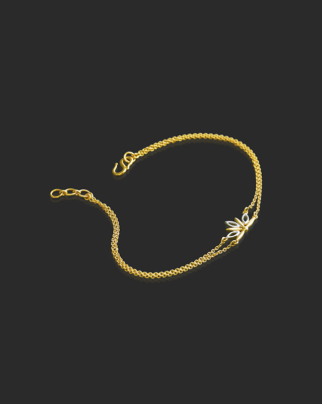 Nisha 22Kt Gold Bracelet Nisha 22Kt Gold Bracelet