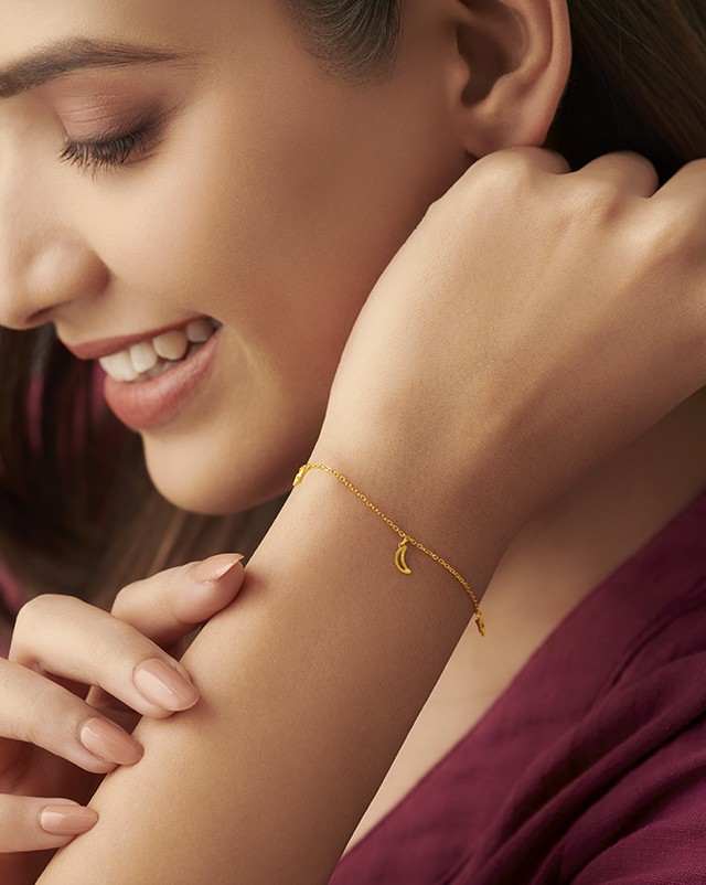 Sanya 22Kt Gold Matching Set, Charm Bracelet