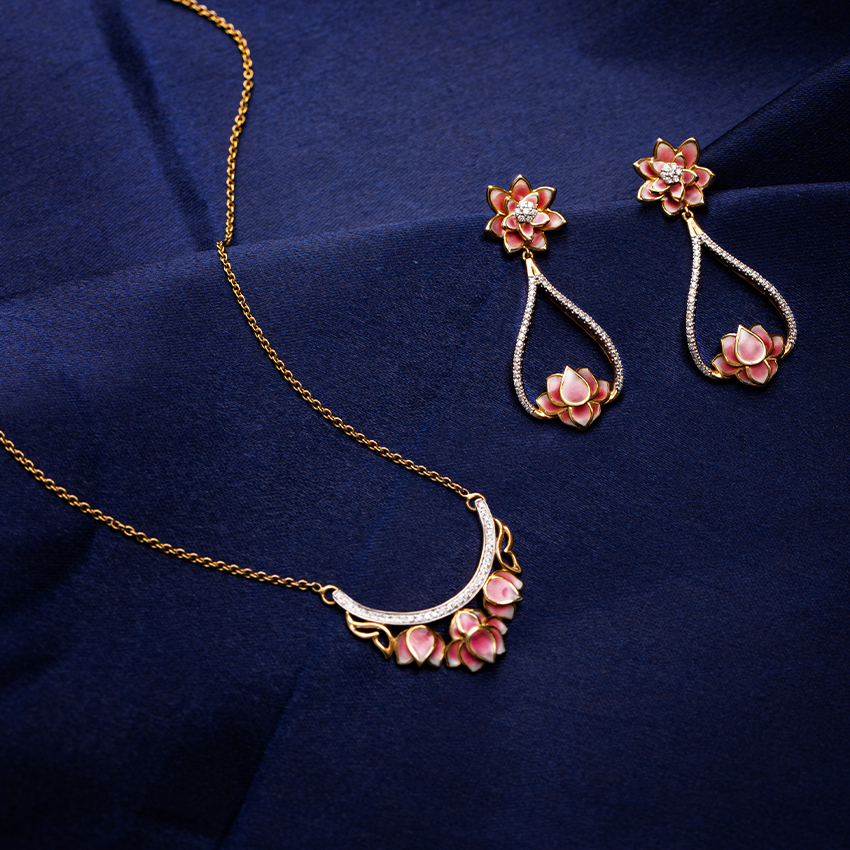 Bloom & Bud Lotus Matching Set