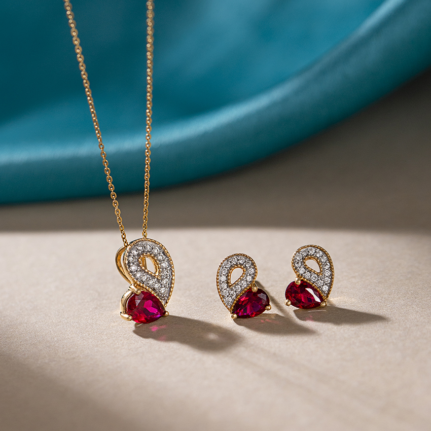 Glitzy Ruby Heart Matching Set