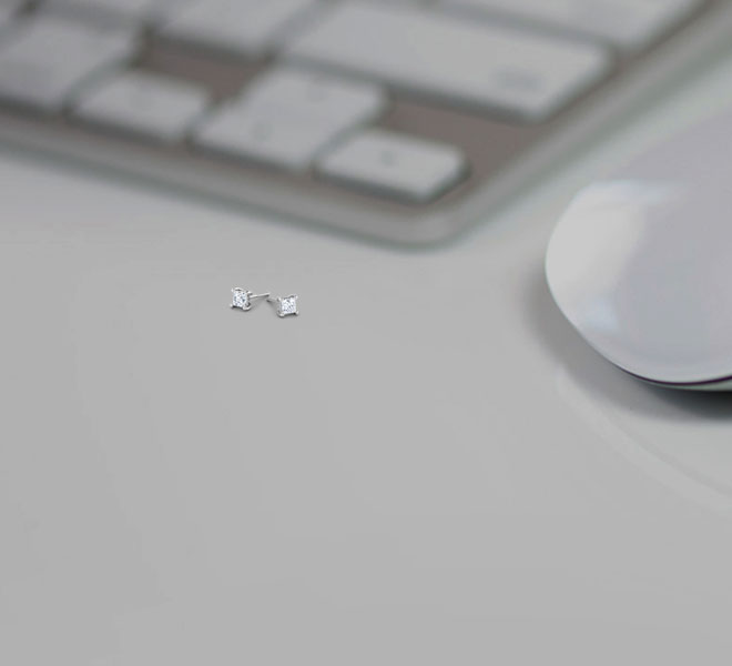 Noblesse Solitaire Studs