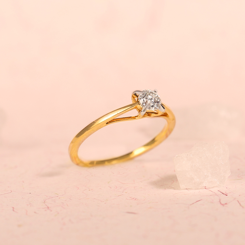 Keya Classic Solitaire Ring