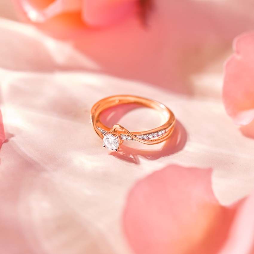 Solitaire Rings 18 Karat Rose Gold Tia Twine Solitaire Ring
