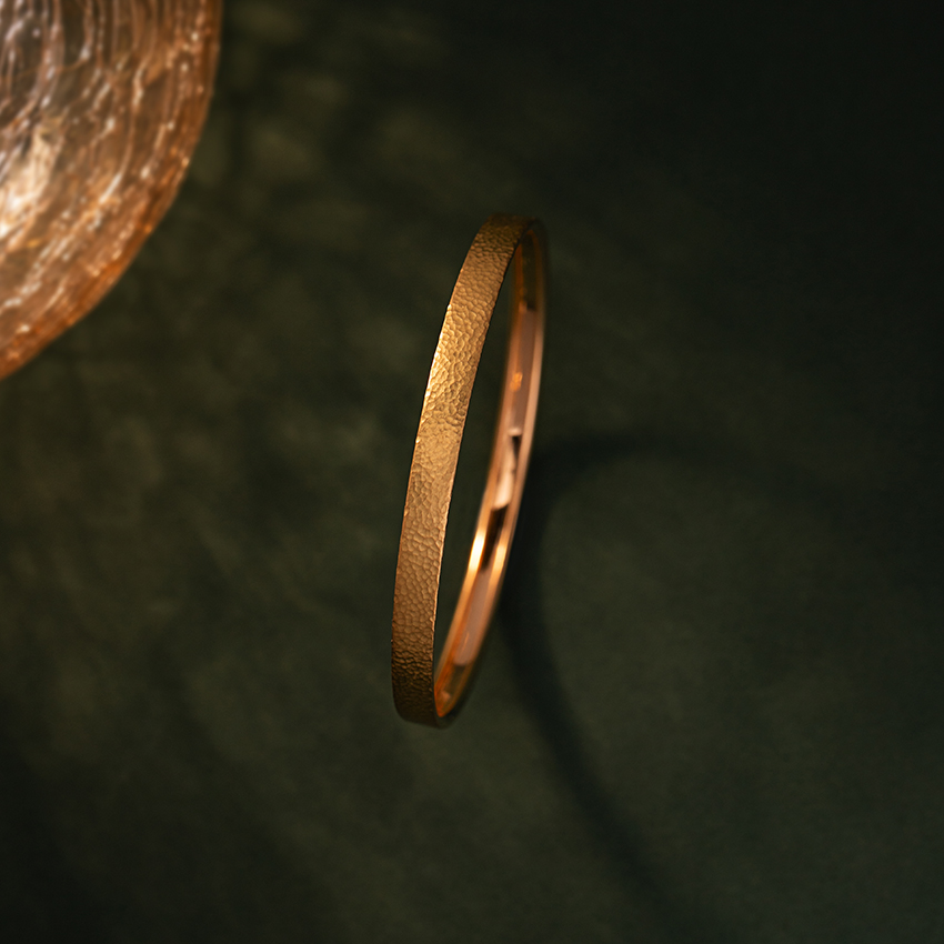 Gold Bangles 18 Karat Yellow Gold Corin Hammered Gold Bangle