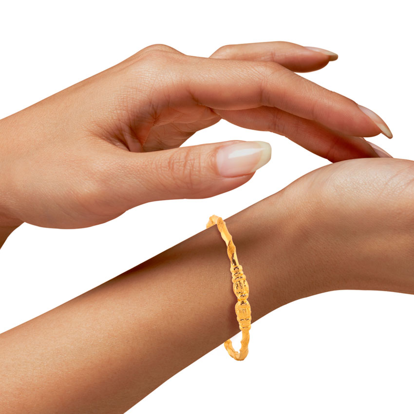 Aruvi Crafted Gold Bangle