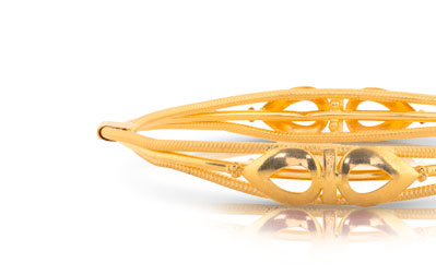 Bela Leaf Gold Bangle