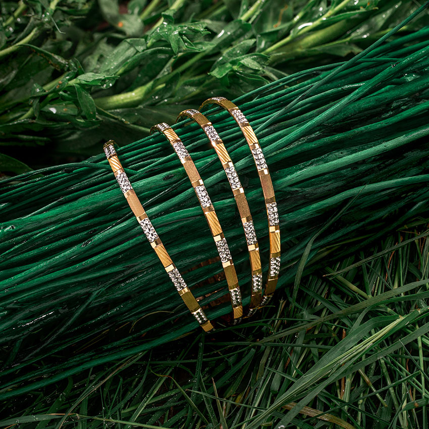 Gold Bangles 22 Karat Yellow Gold Tri-Block Design Gold Bangle Set of 2