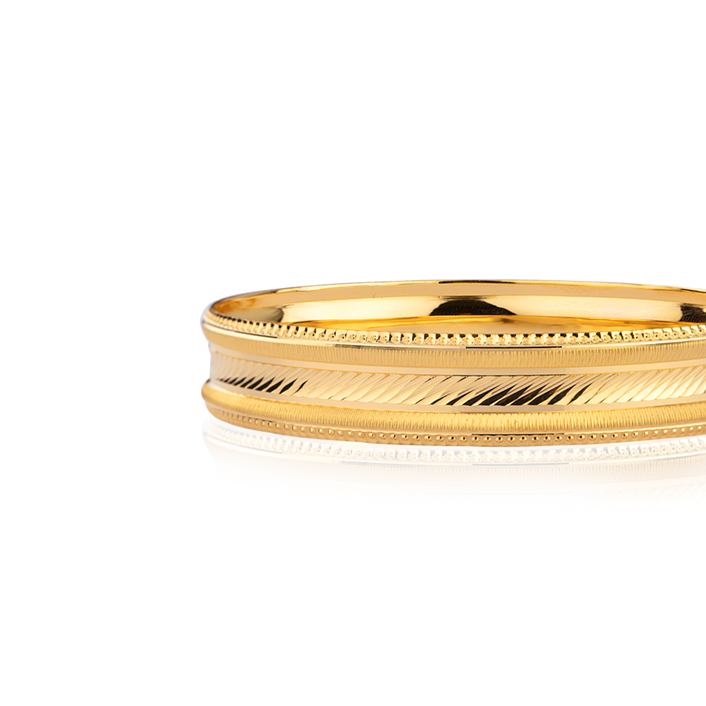 Urvi Gold Bangle