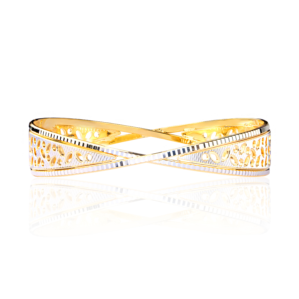 Bella Gold Bangle