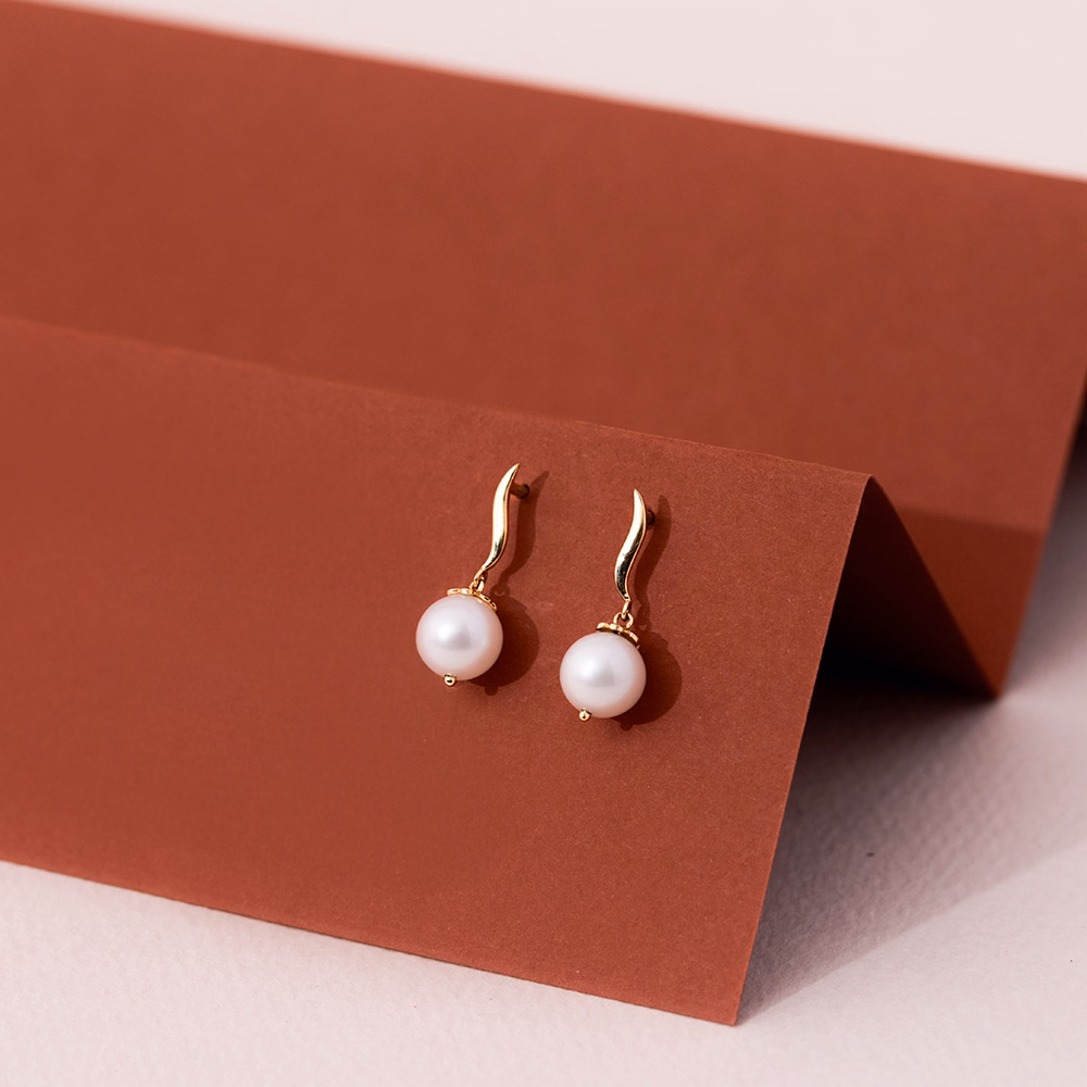Gemstone Earrings 18 Karat Yellow Gold Snow Drop Pearl Drop Earrings