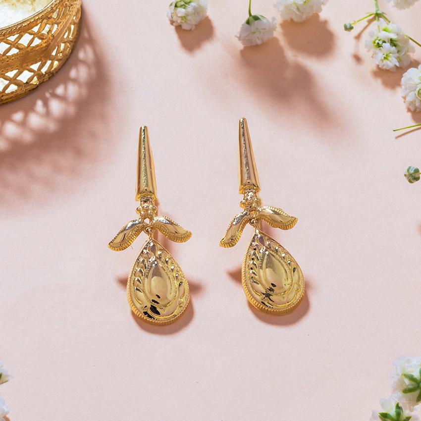 Gold Earrings 18 Karat Yellow Gold Nishika Gold Drop Earrings
