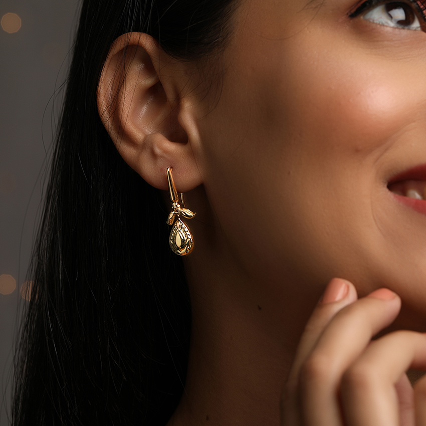 Nishika Gold Drop Earrings Nishika Gold Drop Earrings