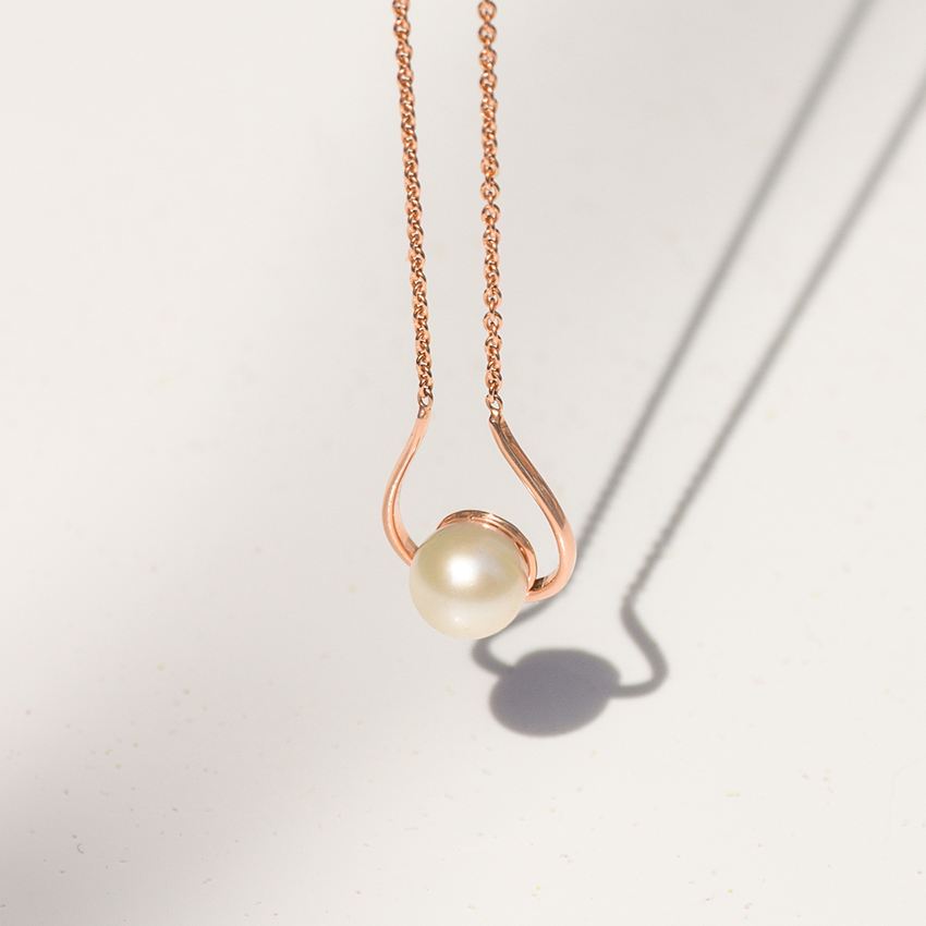 Minimalistic Pearl Necklace Minimalistic Pearl Necklace