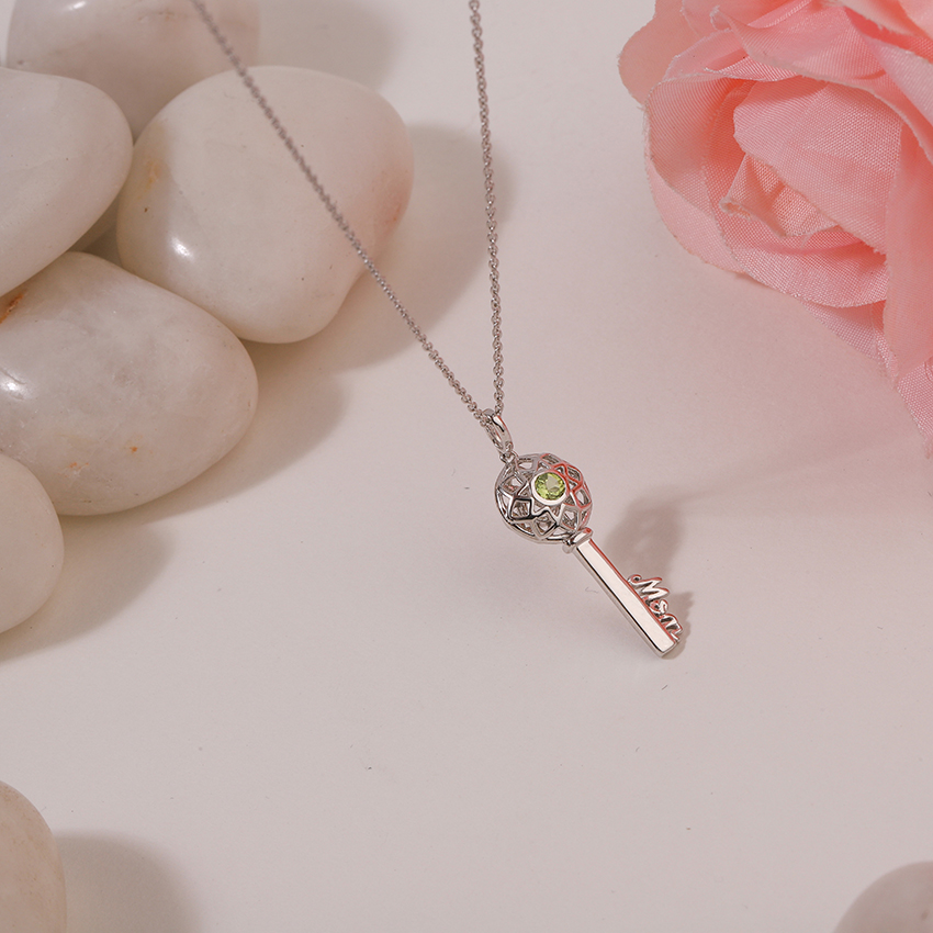 Gold,Gemstone Necklaces 14 Karat White Gold Peridot Ornate Gemstone Key Necklace