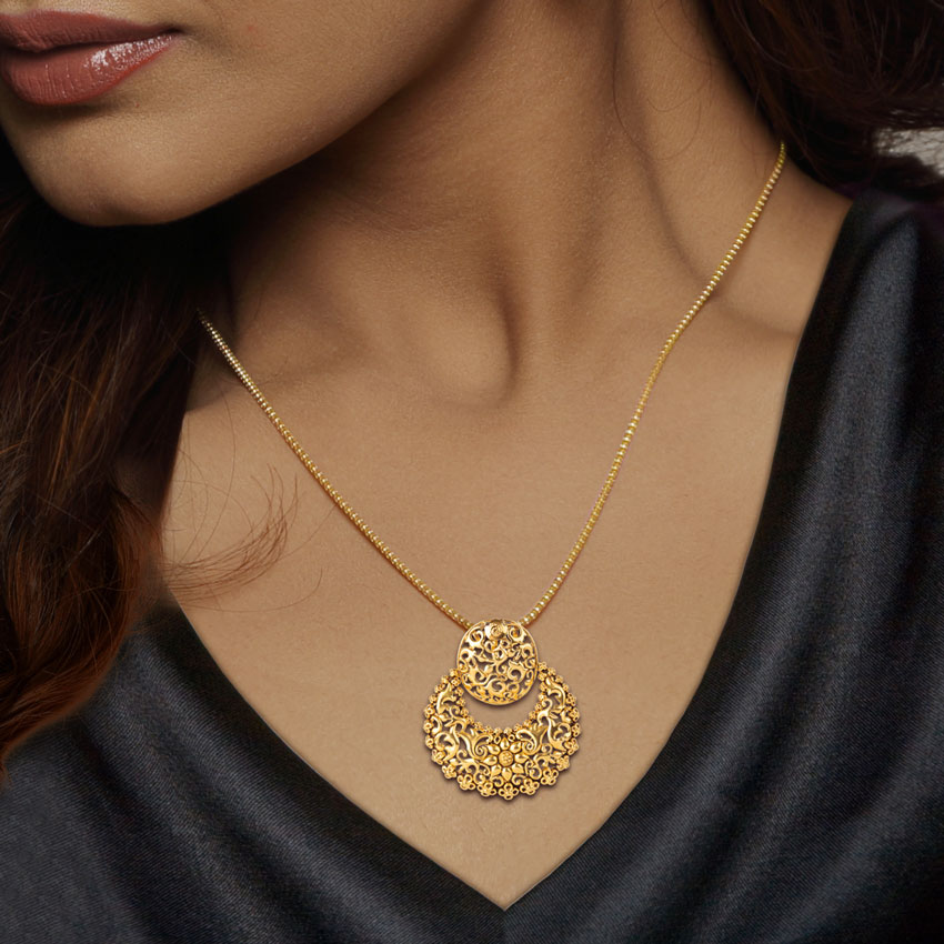 Lorea Swirled Pendant