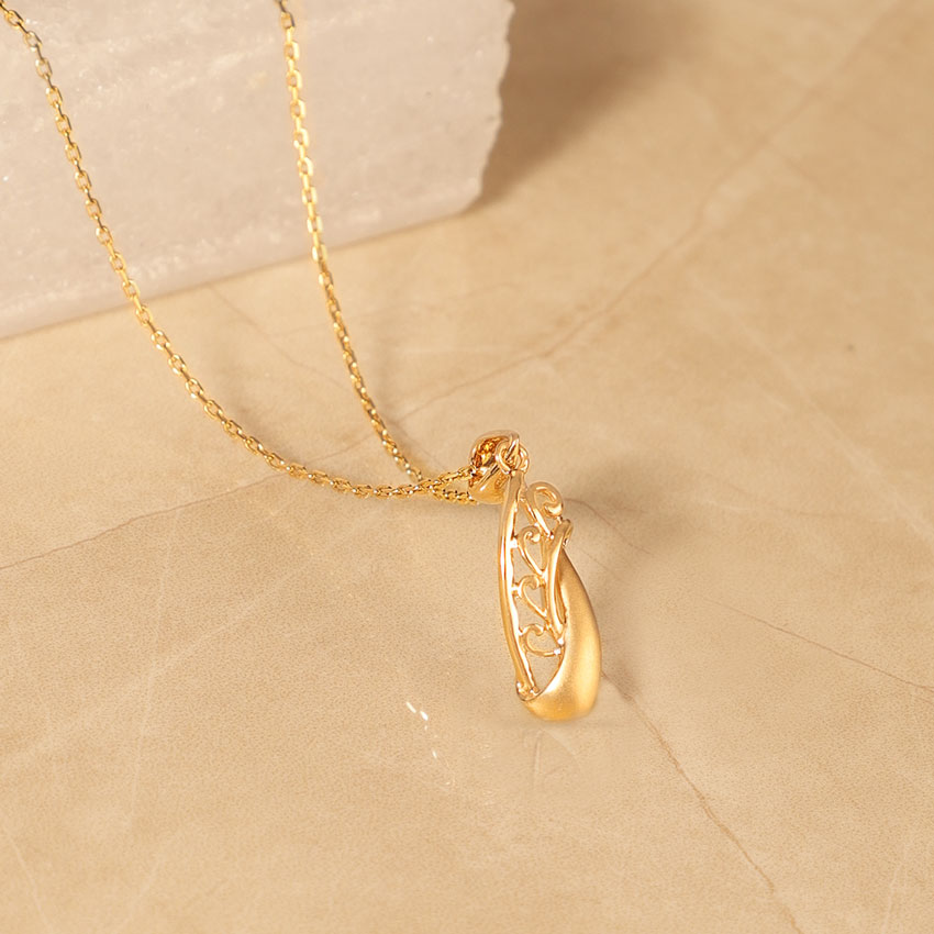 Shaina Gold Pendant Shaina Gold Pendant