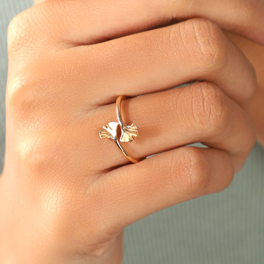 Alluring Ginkgo Ring