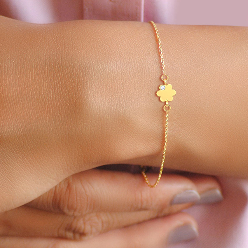 Minimalistic Bloom Gemstone Bracelet
