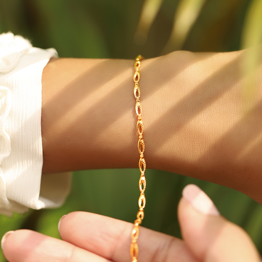 Aahana Gold Bracelet Aahana Gold Bracelet